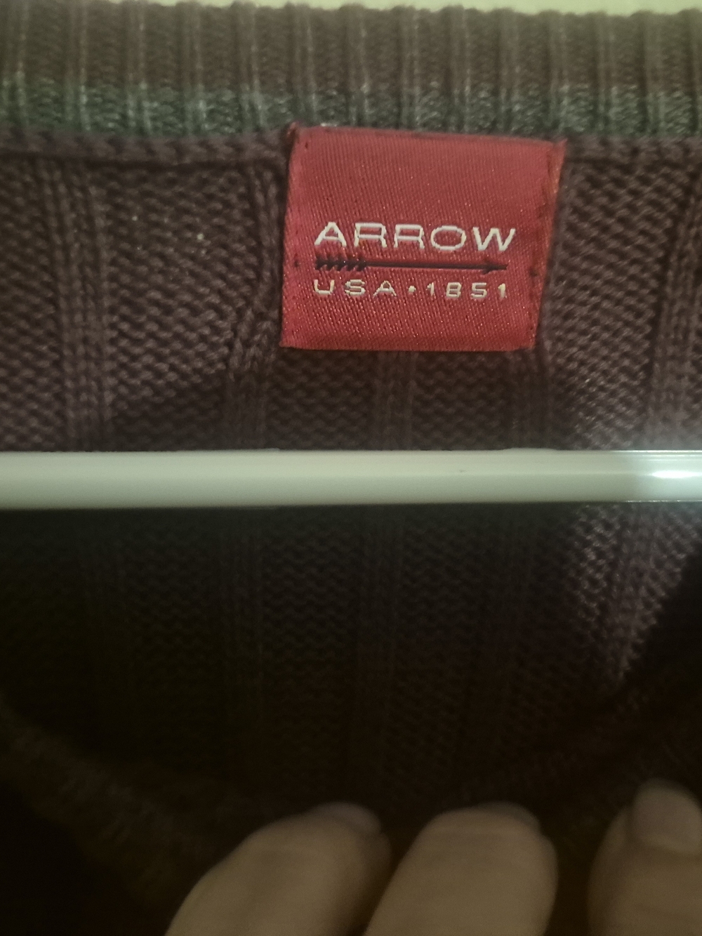 Arrow Ribbed Knit Sweater in Deep Burgundy with Red Label